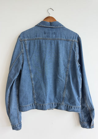 Classic 90's trucker denim jacket