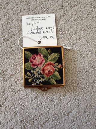 Square tapestry stitch purse compact