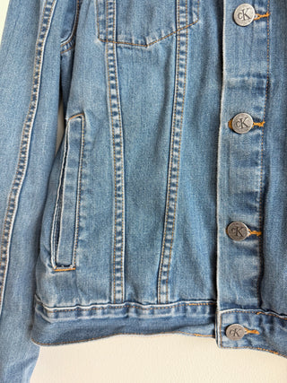 Classic 90's trucker denim jacket