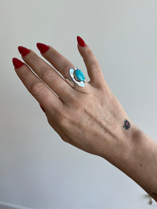 Open-set turquoise ring