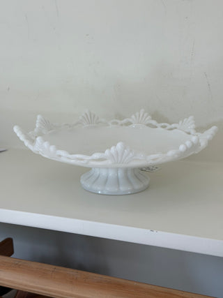 Ring and petal footed cupped bowl